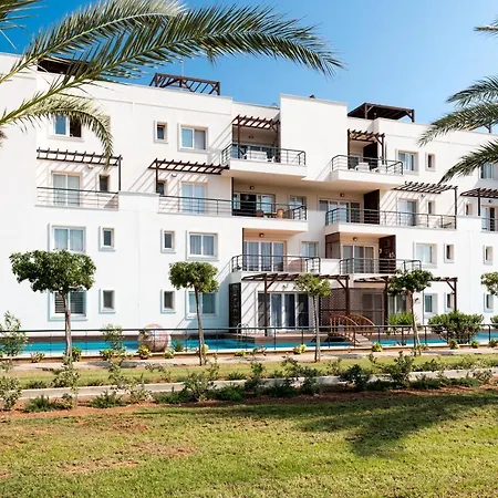 Nice 1 Bed Paradise Beach Front Appartement Vokolidha