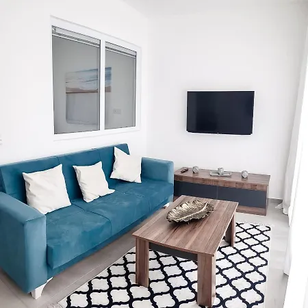Nice 1 Bed Paradise Beach Front * Vokolidha
