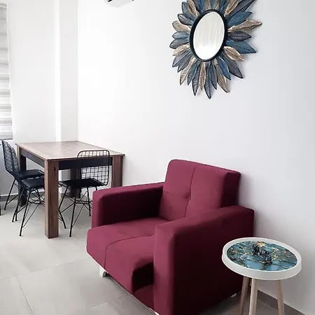 Διαμέρισμα Nice 1 Bed Paradise Beach Front Vokolidha
